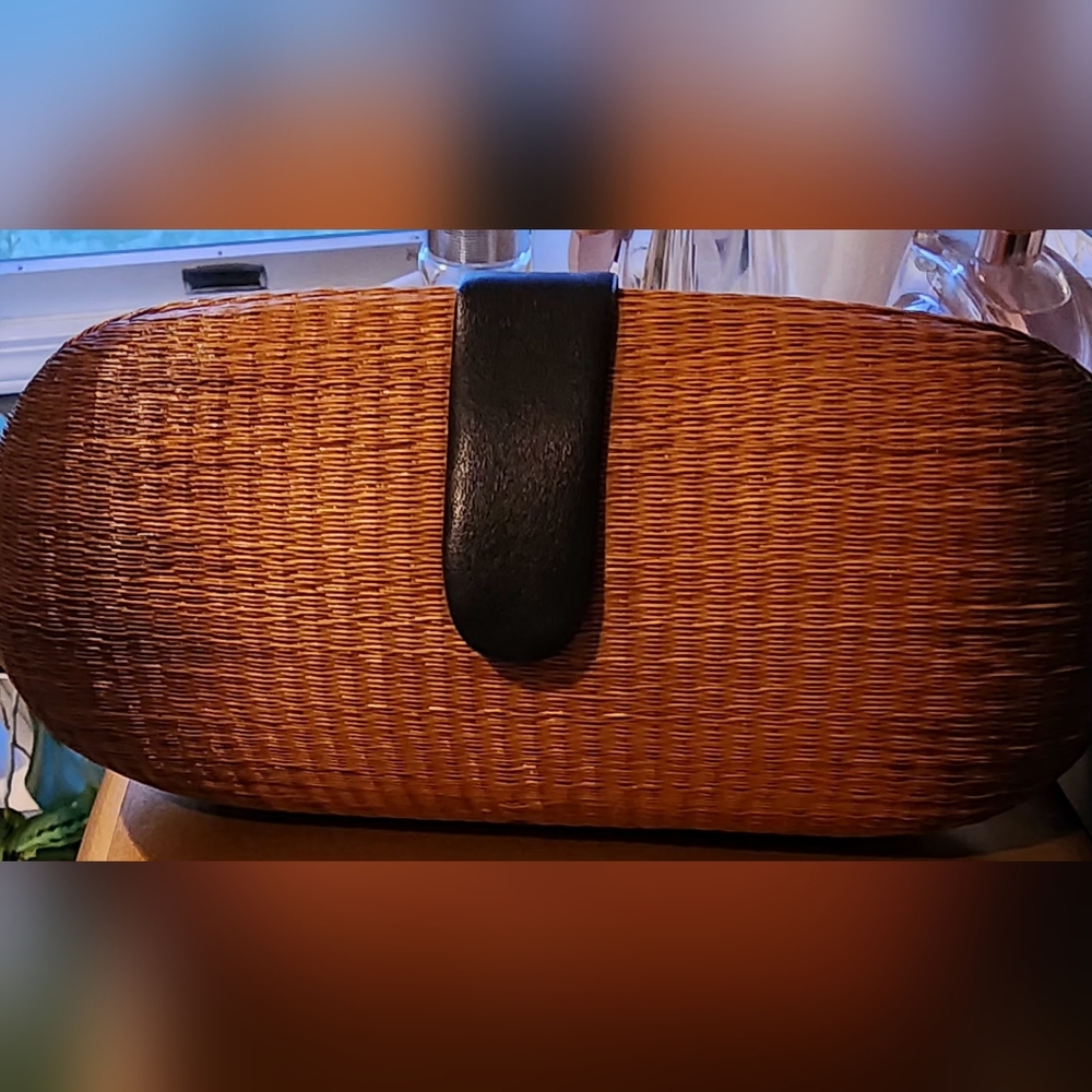 Elegant Tan Le Sac Woven Clutch